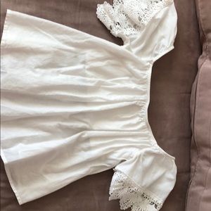 Shoulder off express shirt